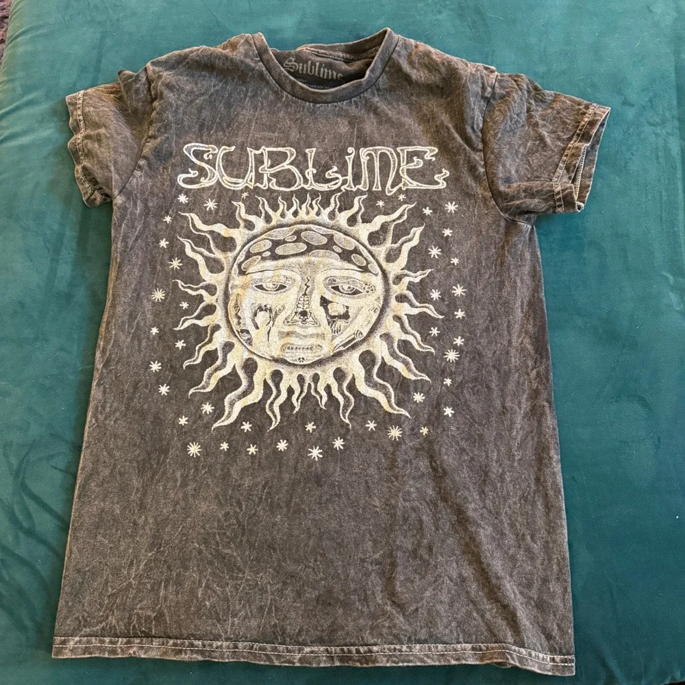 Sublime Graphic Tee Gray Acid Wash Short Sleeve Crew Neck T-Shirt - Picture 6 of 6